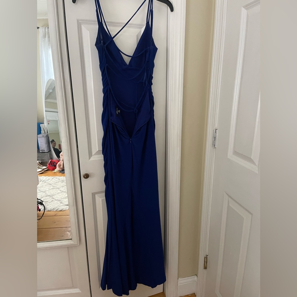 Prom dress !! - Picture 3 of 5